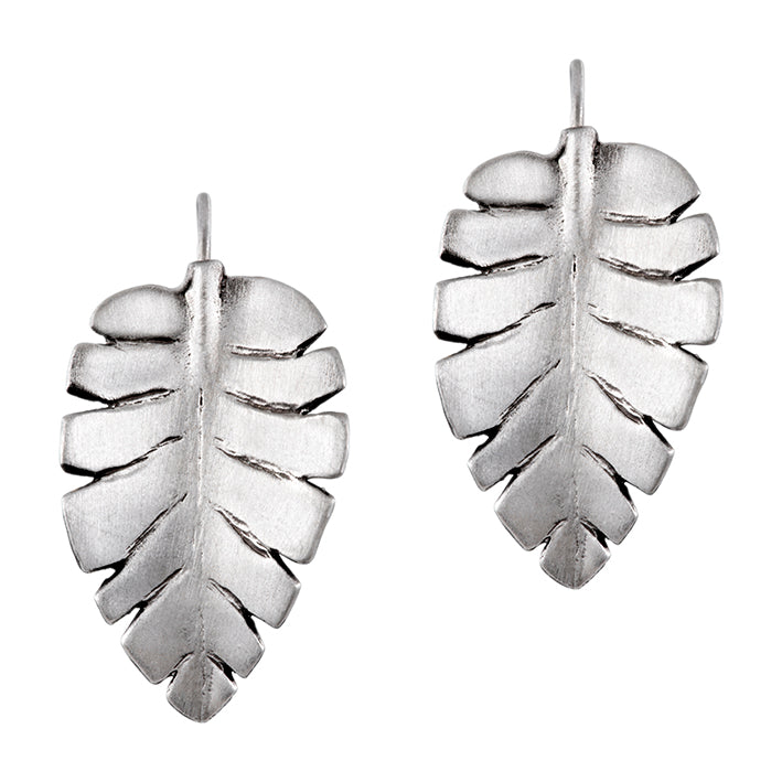 Aretes Hojas de Adán elaborados en Plata 925 con materiales sustentables. Inspirados en la naturaleza. Diseño original y único 100% hecho a mano. Joyería artesanal mexicana.