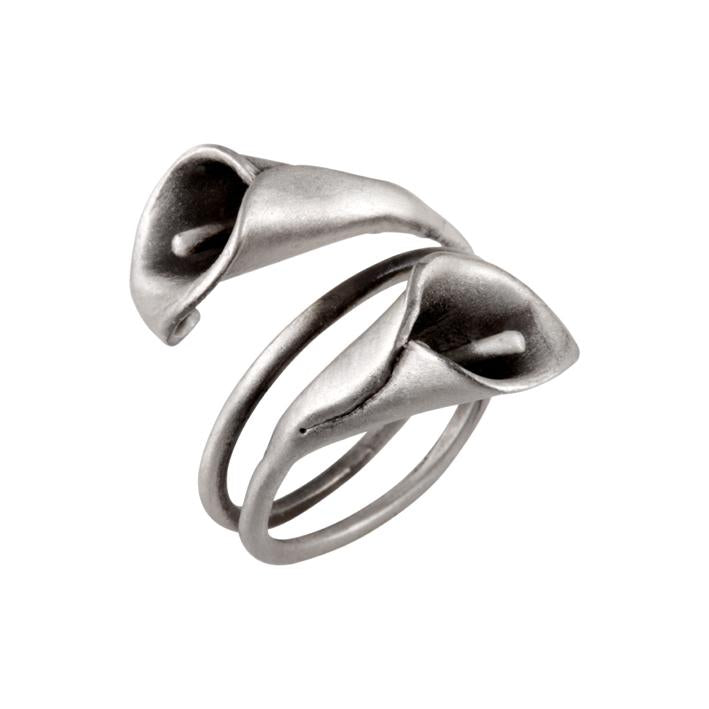 Anillo de plata 925, es una anillo doble con forma de flor alcatraz