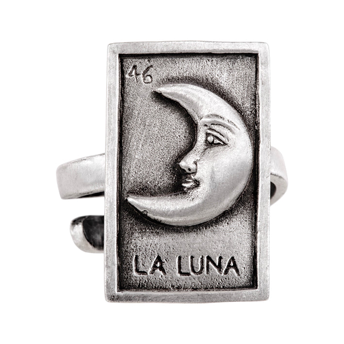 Anillo de Lotería Luna en Plata 925 de la colección Viva México de Eva Carrillo Joyas, edición exclusiva de joyería artesanal. Hecho a mano, anillo ajustable. 