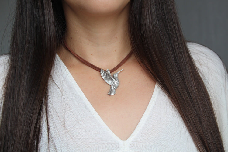 Dije Colibrí en Vuelo