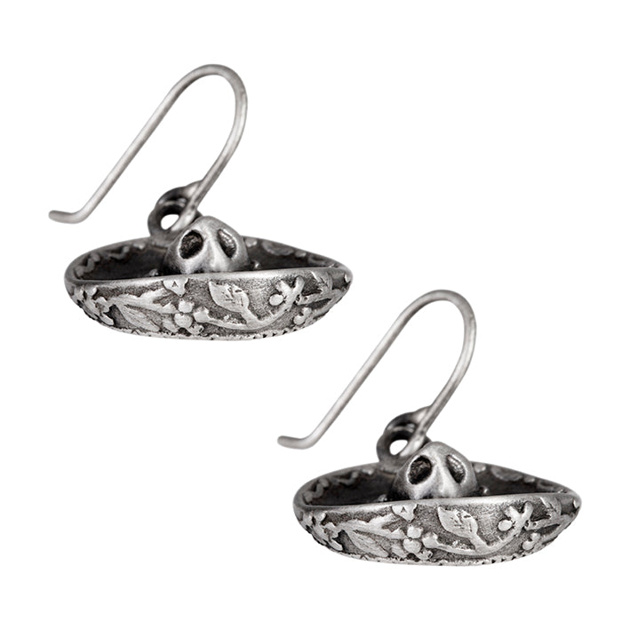 Par de aretes en plata. Aretes de sombrero de charro mexicano, hecho a mano, diseño de autor en plata 925, joyería artesanal mexicana.